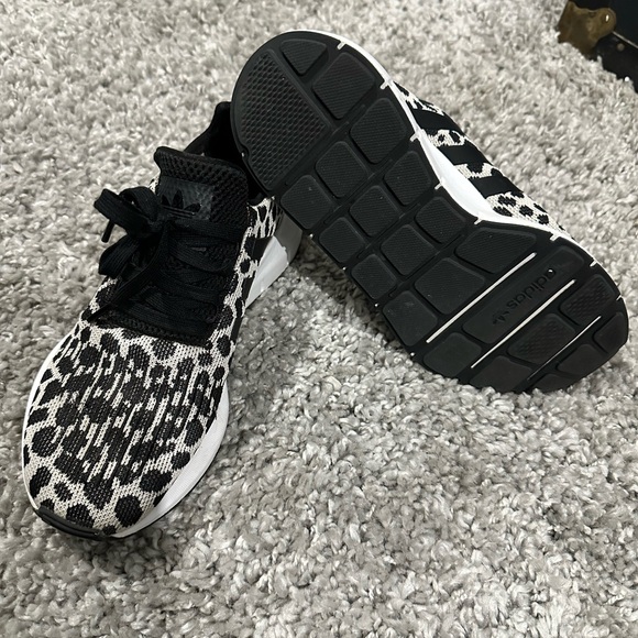 Adidas Monochrome Knit Sneakers - Picture 8 of 9